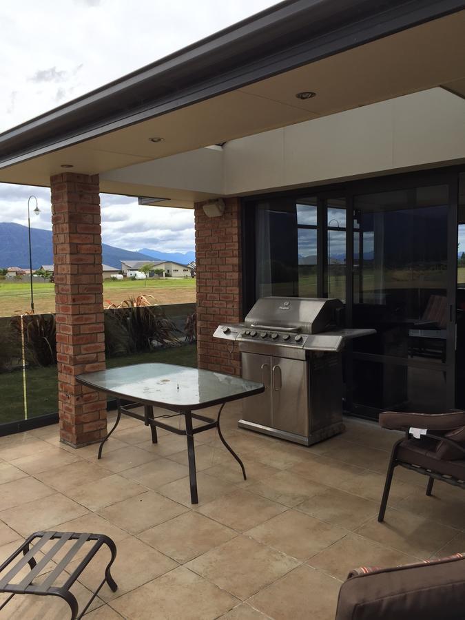 Villa The Rock Te Anau Exterior foto